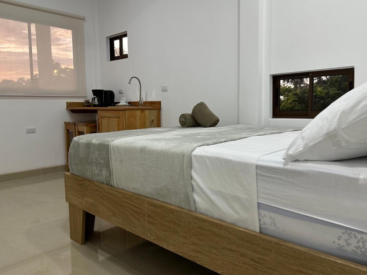 Tuanis Guest House Tortuguero Exterior foto