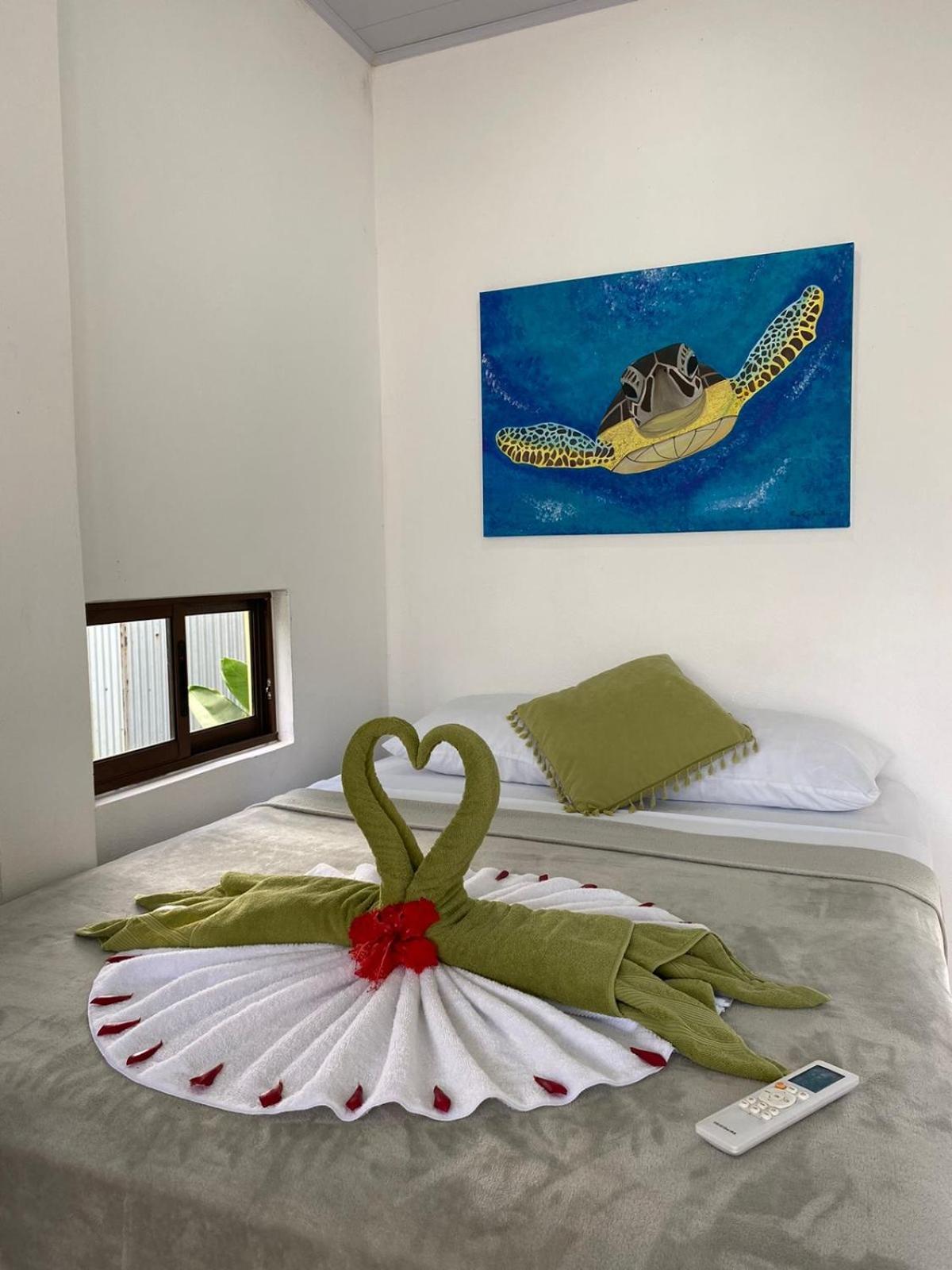 Tuanis Guest House Tortuguero Exterior foto